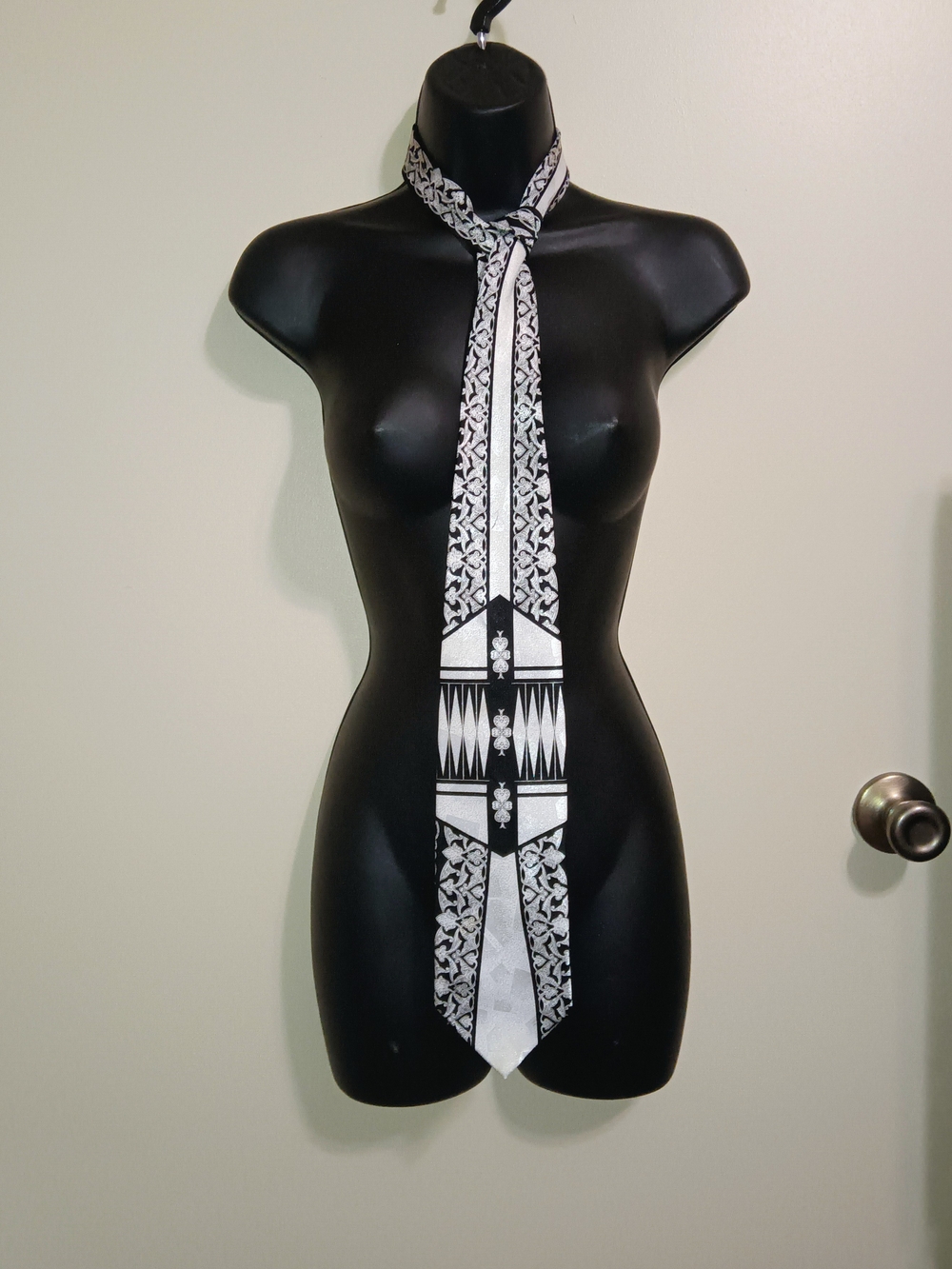 Men's Black and White Patterned  Tie - Elegant Geometric Design